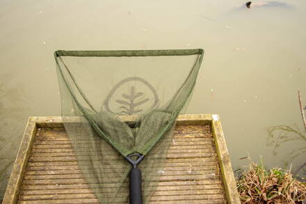 Wychwood Dvoudílná rukojeť k podběráku Riot 42inch Landing Net and 2 Piece Handle