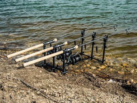 Giants Fishing Stojan Black Rod Pod 3 Rods