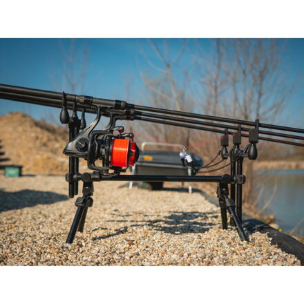 Vlasec Gardner Sure Cast Red Vlasec Gardner Sure Cast Red